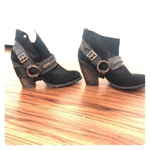 Ankle boots